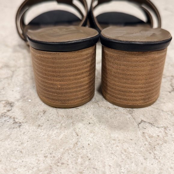 Hermes Oasis Sandal - Picture 8 of 12